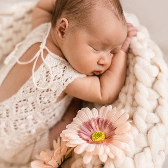 Naujagimio fotosesija atliekama per pirmąsias 14dienių ❤️ Fotosesija atlieku jūsų namuose Klaipėda Benita Srebaliute nuotrauka 13 Naujagimių fotografija Klaipėda Benita Srebaliute nuotrauka 13