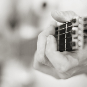 Grupė - "Maloniai". Vilnius Jovaras ir Rasa nuotrauka 5 Akustinė ir elektrinė gitaros. Vilnius Jovaras ir Rasa nuotrauka 5