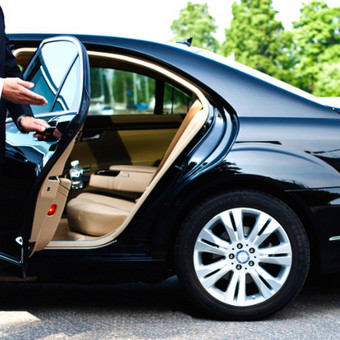 Automobilio nuoma su vairuotoju, jai yra poreikis. Vilnius Ruby Rental nuotrauka 2 Automobilių nuoma su vairuotoju Vilnius Ruby Rental nuotrauka 2