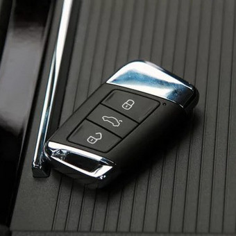 Visų tipu ir markių automobilių raktų gamyba su garantiją. Vilnius Auto Raktų Technologijos nuotrauka 2 Automobilių raktų gamyba Vilnius Auto Raktų Technologijos nuotrauka 2