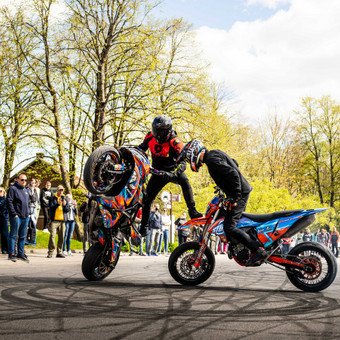 Teatralizuoti pasirodymai Vilnius Stun! moto akrobatų komanda nuotrauka 1