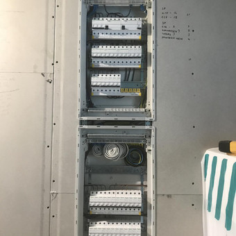 Atliekame elektros instaliacija. Susisiekite, atsiųsiu darbų kainoraštį Vilnius Erik Kozyrev nuotrauka 1 Elektros instaliacija Vilnius Erik Kozyrev nuotrauka 1