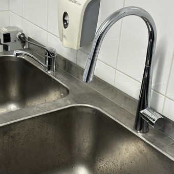 Sunontuojame vandens maišytuvus, namų ūkiams bei pramoniniams objektams Klaipėda MB RM Solutions Group nuotrauka 28 Vandens maišytuvų montavimas Klaipėda MB RM Solutions Group nuotrauka 28