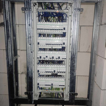 Elektros instaliacija Šiauliai Elektrikas Evaldas nuotrauka 1