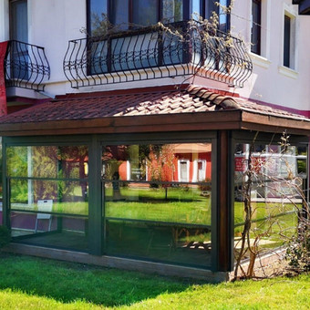 Gaminame ir montuojame automatines horizontalias/giljotinines aliuminio sistemas skirtas lauko erdvėms Mažeikių rajonas UAB "Ekoska" nuotrauka 6 Automatinės Horizontalios Aliuminio sistemos Mažeikių rajonas UAB "Ekoska" nuotrauka 6
