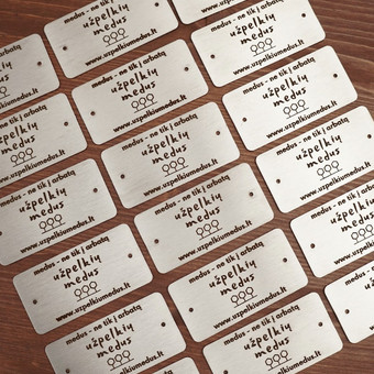 Galime išgraviruoti Jūsų pasirinktą logotipą ar tekstą ant metalinių ruošinių, detalių ar jau pagamintų produktų. Turėdami reikiamą įrangą ir patyrusius specialistus garantuojame aukščiausią graviravi Kaunas Pinara nuotrauka 8 Graviravimas Kaunas Pinara nuotrauka 8