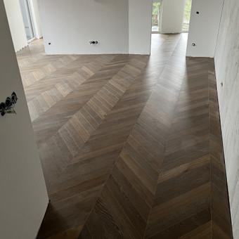 kookybiškas privedimas prie plyteliu,aukštis ir siule Kaunas Valdas nuotrauka 2 Parketo, parketlenčių klojimas Kaunas Valdas nuotrauka 2
