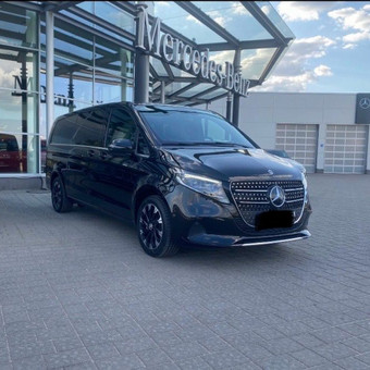 Kelione verslo klasės minivenais Elektrėnų sav. VIP pervežimai nuotrauka 22 Mercedes V nuoma Elektrėnų sav. VIP pervežimai nuotrauka 22
