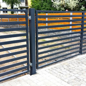 Vilnius Tvora kvadratu nuotrauka 1 Kiemo vartai, gamyba Vilnius Tvora kvadratu nuotrauka 1