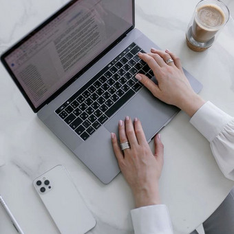 Teikiu profesionalias virtualios asistentės paslaugas, įskaitant kasdienę administraciją, dokumentų valdymą, susitikimų organizavimą ir projektų koordinavimą. Kaunas Aneta Sirvydė nuotrauka 1 Virtualaus asistento paslaugos Kaunas Aneta Sirvydė nuotrauka 1