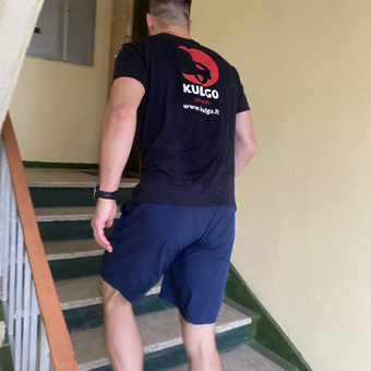 Mūsų profesionalių krovėjų komanda teikia aukščiausios kokybės krovimo ir iškrovimo paslaugas. Nesvarbu, ar kraustotės į naują būstą, ar perkeliate biurą, mūsų patyrę specialistai užtikrins tai. Vilnius UAB Kulgo nuotrauka 3 Krovėjų paslaugos Vilnius UAB Kulgo nuotrauka 3