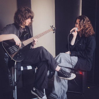 Bosinės gitaros pamokos Klaipėda Studio 34 nuotrauka 7