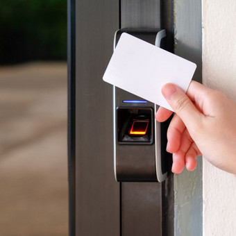 Profesionali įeigos kontrolė ir praėjimo kontrolės sistemos. Saugūs sprendimai namams, biurams, gamykloms. Kortelės, biometrika, mobilūs prieigos taškai. Lengvas valdymas. Nemokama konsultacija. Klaipėda Saugumo Orbita nuotrauka 8 Visapusiška įeigos kontrolė: nuo kortelių iki biometrikos Klaipėda Saugumo Orbita nuotrauka 8