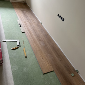 Kaina nustatoma pagal kiekviena individualu projekta. Klaipėda Stalsera nuotrauka 12 Parketlenčiu/ laminato klojimas Klaipėda Stalsera nuotrauka 12