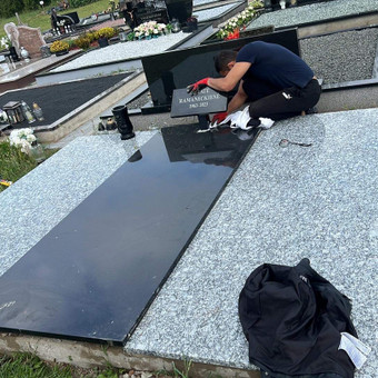 Labai kokybiškos, tvirtos, nupoliruotos (pagal jūsų norus) bei apdirbamos plokštės Kaunas Alanas Deordi nuotrauka 7 Kapavietės dengimas plokštėmis. Kaunas Alanas Deordi nuotrauka 7