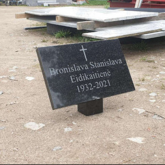 Didelis paminklų pasirinkimas, galime pagaminti ir pagal individualų užsakymą. Kaunas Alanas Deordi nuotrauka 3 Paminklų gamyba Kaunas Alanas Deordi nuotrauka 3