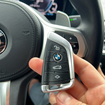 Automobiliu raktų gamyba programavimas
Bmw, Audi, Volvo, Renault, Mercedes, Toyota, Lexus, Nissan, Vw ir kitų automobilių raktų gamyba, programavimas Klaipėda Vaidas Tirevicius nuotrauka 1 Automobilių raktų gamyba Klaipėda Vaidas Tirevicius nuotrauka 1
