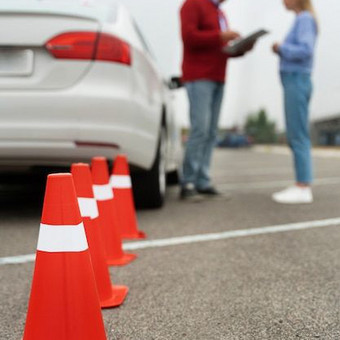 Praktinio vairavimo mokymas su automatine pavarų dėže Vilnius City Drive nuotrauka 2