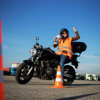 A, A1, A2 KATEGORIJŲ MOKYMAI Vilnius City Drive nuotrauka 5