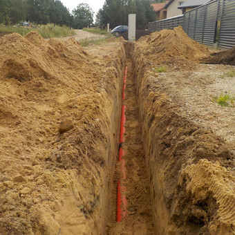 Požeminių inžinerinių tinklų geodezinės nuotraukos daromos prieš juos užkasant, tam kad ateityje būtų žinoma vieta po žeme. Vilnius Vilniaus topografija nuotrauka 17 Inžininerinių tinklų geodezinės nuotraukos Vilnius Vilniaus topografija nuotrauka 17