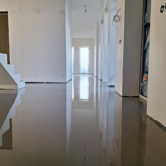 Betoninių grindų paruošimas, grindų išlyginamojo sluoksnio pylimas. Vilnius Mindaugas nuotrauka 6 Grindų lyginimas Vilnius Mindaugas nuotrauka 6
