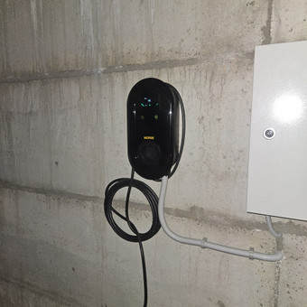 Elektromobilio krovimo stotėles montavimas ir pajungimas Vilnius Aurimas Pakenas nuotrauka 10 Elektromobilio krovimo stotelė Vilnius Aurimas Pakenas nuotrauka 10