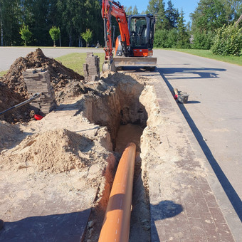 Nuotekų tiesimas uždaru būdu. Horizontalus gręžimas su nuolydžiu. Klaipėda MB HD Drilling nuotrauka 3 Nuotekų įrengimas betranšėjiniu būdu Klaipėda MB HD Drilling nuotrauka 3