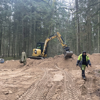 Mini ekskavatorių nuoma jums patogiu metu,
galingi vikšriniai ekskavatoriai ir profesionalus
techninis operatorių aptarnavimas. Kaunas UAB "Kauno statyba" nuotrauka 4 Mini ekskavatoriaus nuoma Kaunas UAB "Kauno statyba" nuotrauka 4