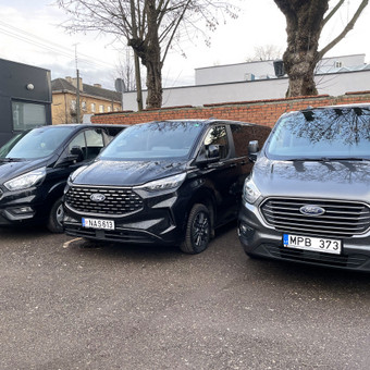 Keleiviniai mikroautobusai Kaunas Blackbus nuotrauka 2
