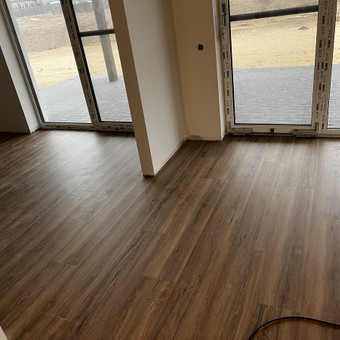 Laminato klojimas Vilnius Denis Apdailos sprendimas nuotrauka 3