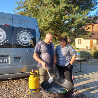 Plovų, paella, gaminių kazane degustacijos su edukacija Alytaus rajonas MB Kazanas ant ratų nuotrauka 5 Maisto gaminimo, degustacijų šou Alytaus rajonas MB Kazanas ant ratų nuotrauka 5