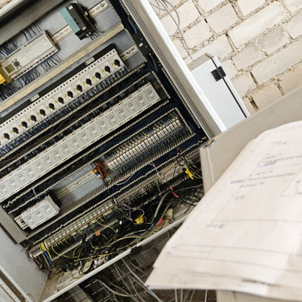Techninė pramoninių įrenginių priežiūra ir aptarnavimas
Pramoninių įrenginių gedimų šalinimas darbo vietoje
Elektronikos modulių, elektromechaninių įtaisų ir mechaninių mazgų remontas Kaunas Elskaifa Engineering nuotrauka 7 Pramonės techninė priežiūra Kaunas Elskaifa Engineering nuotrauka 7