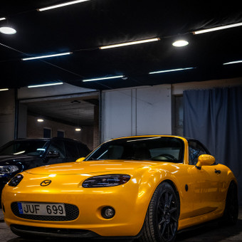 Nuo šiol savo automobilį galite pakeisti neatpažįstamai! Atvykite į „GAGA Studio“ ir mes, pasitelkę modernią technologiją, pakeisime Jūsų automobilio spalvą ar tik iš dalies jį stilizuosime. Kaunas gagastudio.lt nuotrauka 1 Plėvelės klijavimas ant automobilių Kaunas gagastudio.lt nuotrauka 1