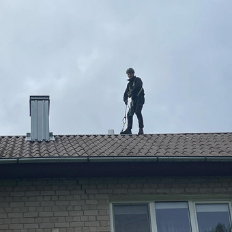 Stogų valymas ir priežiūra Jurbarko rajonas Kitos paslaugos nuotrauka 1