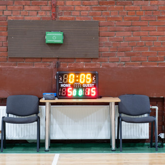 Krepšinio salės nuoma. Kauno jachtklube yra įrengta moderni krepšinio salė , kuri gali būti nuomojama renginiams, sporto varžyboms ir įvairių sporto šakų treniruotėms. Kaunas Kauno jachtklubas nuotrauka 3 Patalpų nuoma Kaunas Kauno jachtklubas nuotrauka 3