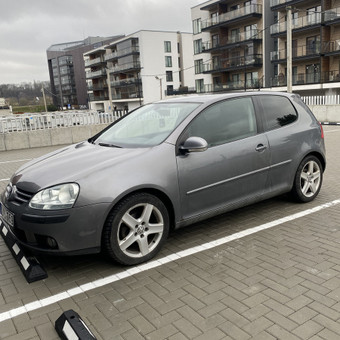 Golf 5 nuoma kaune Kaunas AvRent Automobilių Nuoma Kaune nuotrauka 5