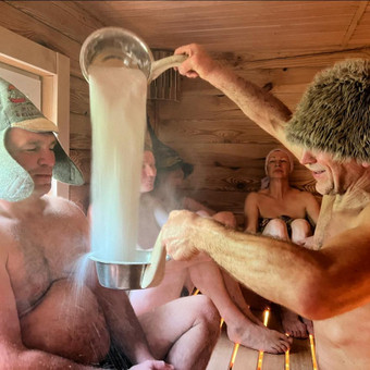 Vanojimas, kūno šveitimas įvairiomis natūraliomis priemonėmis, kūno įvyniojimai (aticeliulitinės- liekninamosios procedūros), aromaterapinės procedūros... Vilnius Albertas Kašėta nuotrauka 1 Pirties procedūros Vilnius Albertas Kašėta nuotrauka 1