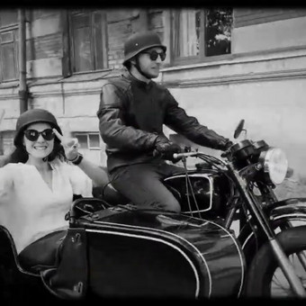 Pasivažinėjimas senovinio motociklo lopšyje Vilnius Senas motociklas nuotrauka 1