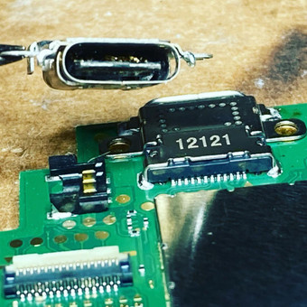 Telefono lizdo keitimas Klaipėda Laukininku elektronikos servisas nuotrauka 12