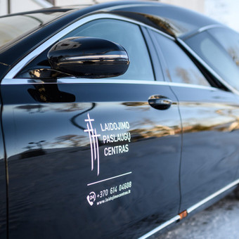 Profesionalus mirusiojo pervežimas Lietuvoje ir užsienyje, užtikrinant pagarbą, tvarką ir saugumą visos kelionės metu. Vilnius UAB Laidojimo paslaugų centras nuotrauka 5 Transportas Vilnius UAB Laidojimo paslaugų centras nuotrauka 5