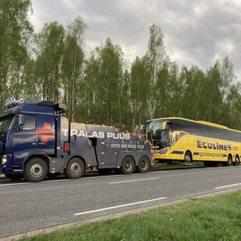Sunkvezimiu pagalba kelyje, sunkvezimiu evakuatorius, sunkvezimiu transportavimas, sunkvezimiu istraukimas, avarijos padariniu salinimas, evakuatorius, sunkvezimiu tralas Vilnius Tralas plius nuotrauka 9 Sunkvezimiu technine pagalba kelyje Vilnius Tralas plius nuotrauka 9