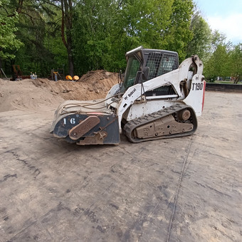 45e/h + 100e šluota Vilnius MB VALSORA nuotrauka 8 Bobcat nuoma su Šluota Vilnius MB VALSORA nuotrauka 8