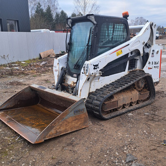 Bobcat T590 nuoma, priedai - palečių krovimo šakės, kaušas, sniego peilis.
Galimas pristatymas/galima su/be operatoriaus.
Kaina derinama individualiai Šiauliai UAB PEINTAS nuotrauka 10 Bobcat T590 nuoma Šiauliai UAB PEINTAS nuotrauka 10