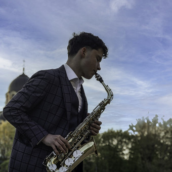 Saksofono skambėjimas jūsų vakarui! Vilnius Sebastian Grudinski nuotrauka 1 Vestuvių muzikantai Vilnius Sebastian Grudinski nuotrauka 1