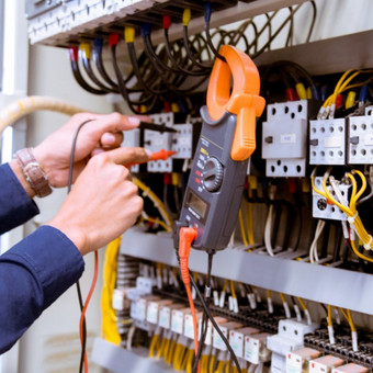 Buitine technika arba Pramoninė įranga. Vienfazes ir trifazes elektros, picos pečiu ir kita iranga. Vilnius DUJŲ_VIRYKLIŲ_PAJUNGIMAS nuotrauka 9 Avarinines elektros darbai. Vilnius DUJŲ_VIRYKLIŲ_PAJUNGIMAS nuotrauka 9