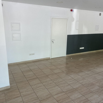 Statybinių dulkių, dažų, klijų likučių valymas, langai, grindys, plytelės, buitinė technika, baldai, paviršių plovimas, dezinfekcija, šiukšlių surinkimas. Vilnius Cleanetics nuotrauka 2 Valymas po statybos, remonto darbų Vilnius Cleanetics nuotrauka 2