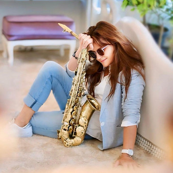 🎵 Vestuvių ceremonijos paketas :
– Muzika svečių pasitikimui prieš ceremoniją
– Gyvai atliekami kūriniai per ceremoniją
– Sax muzika prie šampano staliuko po ceremonijos Vilnius Karina Sax Music nuotrauka 3 Instrumentinė muzika renginiams Vilnius Karina Sax Music nuotrauka 3