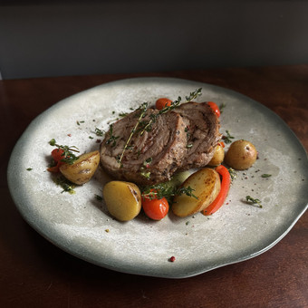 Nuo gyvų grill vakarėlių namo kieme iki degustacinės vakarienės pateikimo. Vilnius UAB "KRIDO" nuotrauka 2 Karštųjų patiekalų gaminimas Vilnius UAB "KRIDO" nuotrauka 2