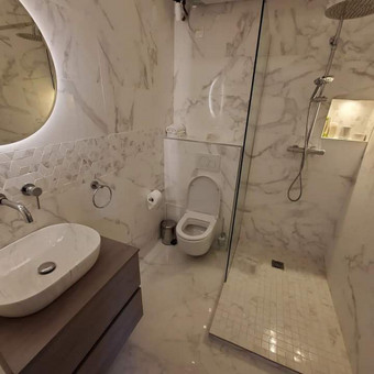 Plytelių klijavimas Vilnius Batiment Tsitsenas Renovation nuotrauka 3