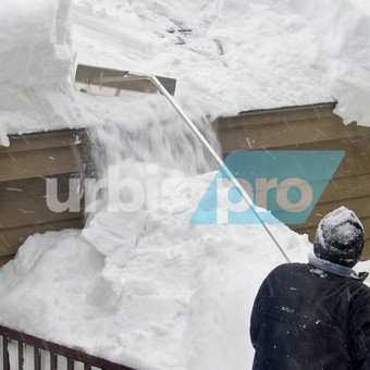Sniego valymas nuo stogų Vilnius UrbisPro nuotrauka 2